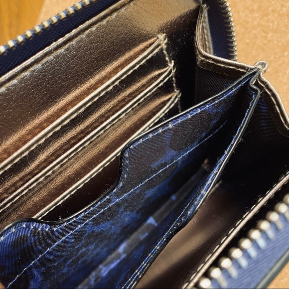 Stella & Dot Blue Wristlet Wallet - Picture 5 of 8